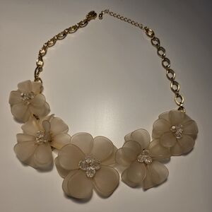 Chic Gold and Cream Floral Necklace